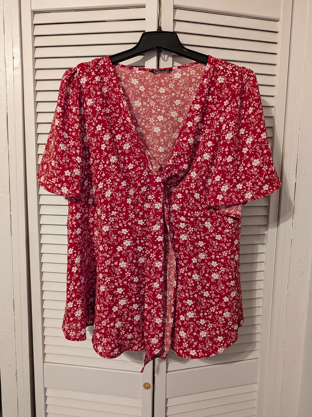 BloomChic Red Floral Tie-Front Blouse